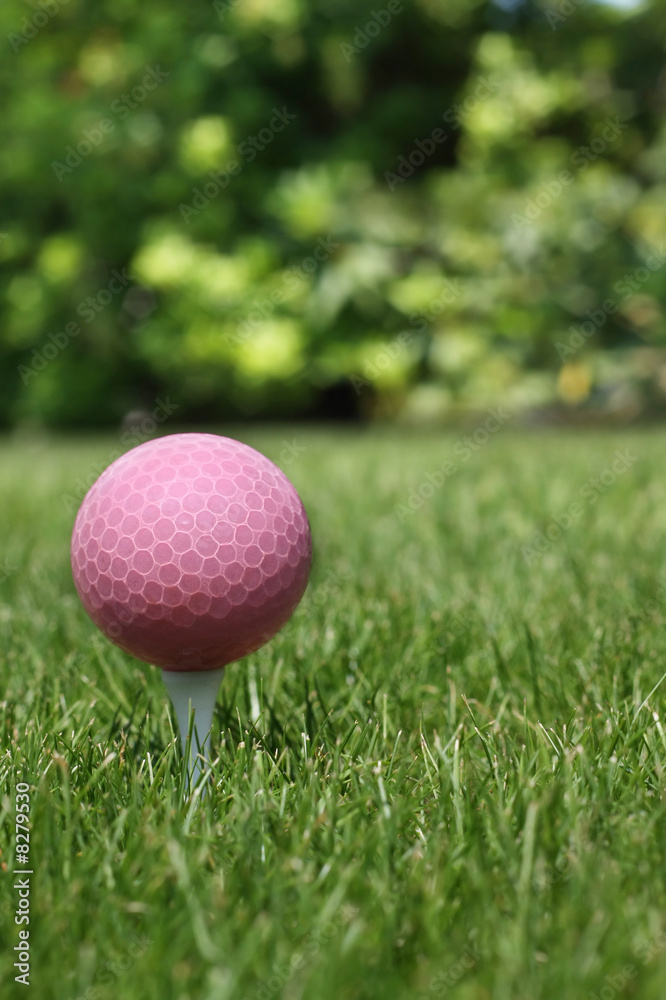 粉色高尔夫球
