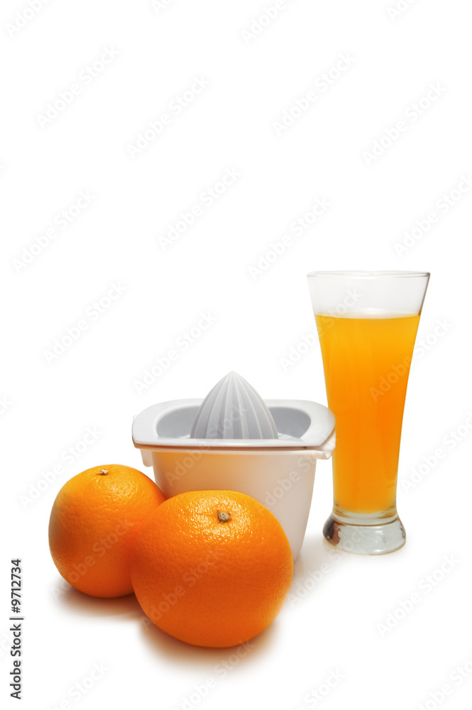 白色分离的天然橙汁