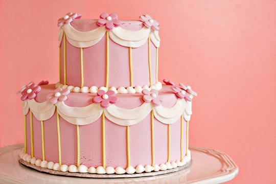 粉色结婚蛋糕