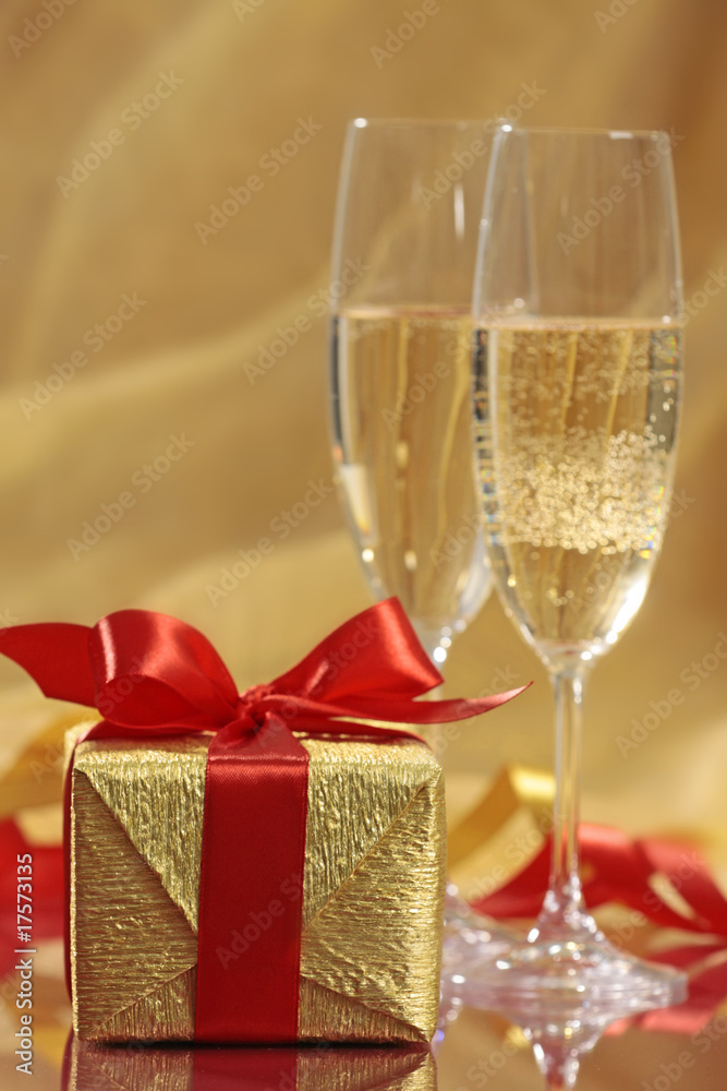 礼物和香槟