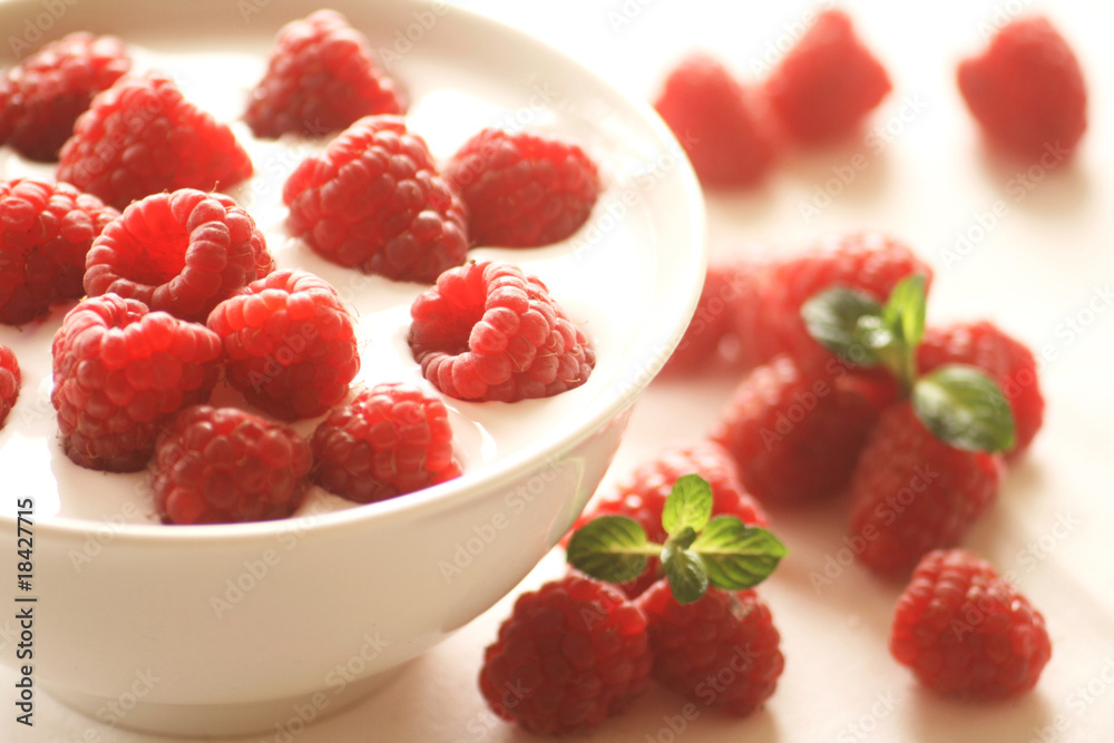 树莓酸奶