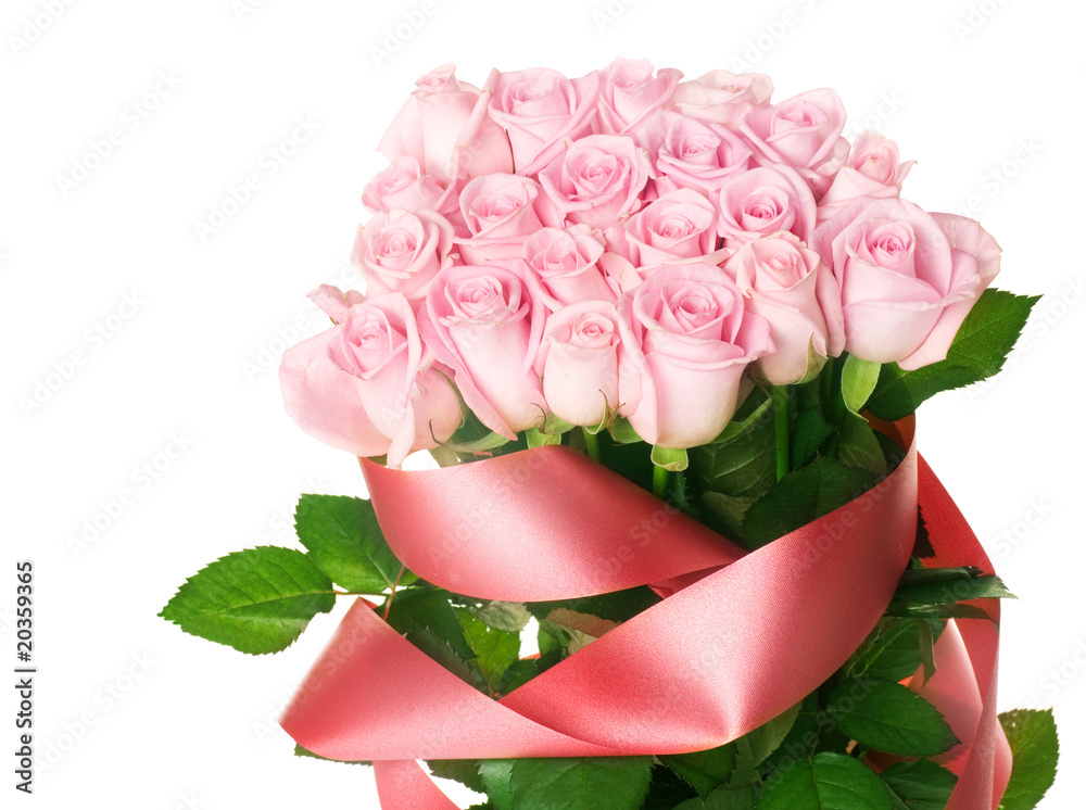 白色隔离的大粉红玫瑰花束