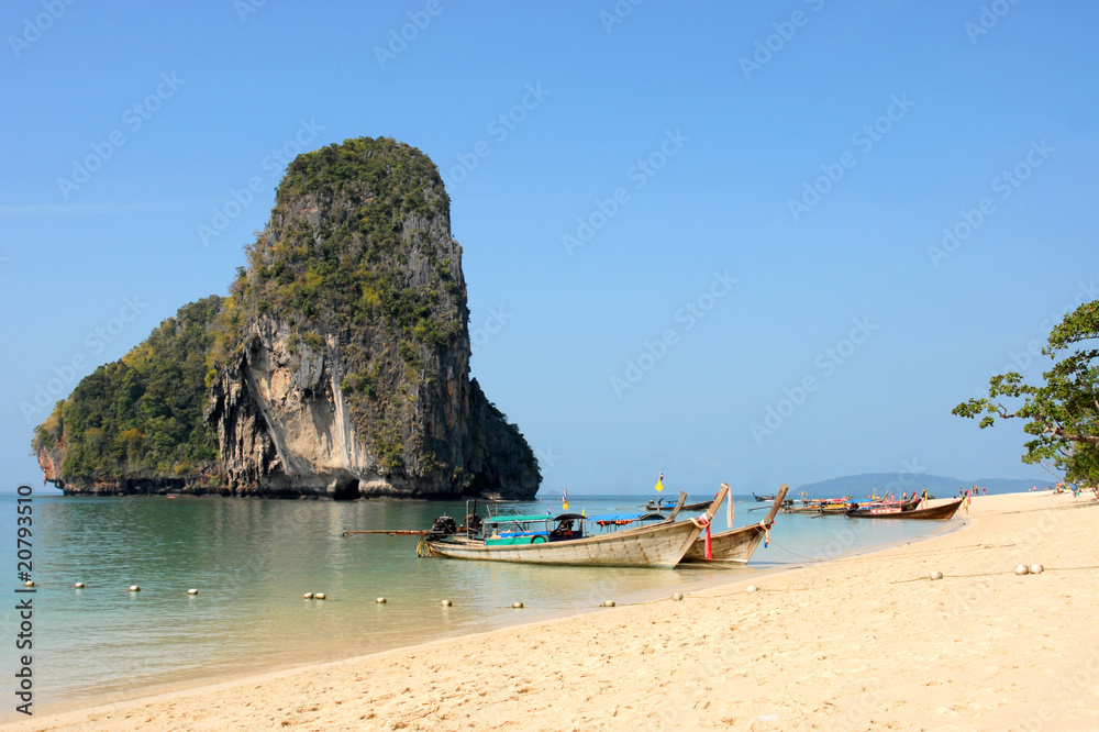 泰国甲米府Phra Nang海滩