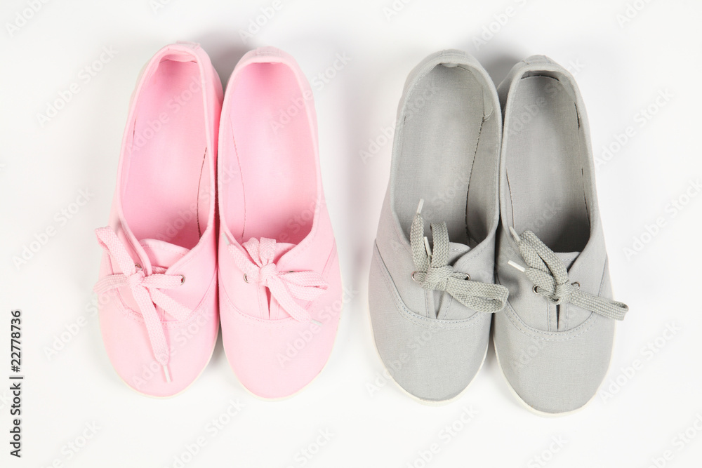 白底灰粉色女鞋
