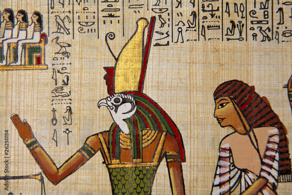带有埃及古代图像的纸莎草。