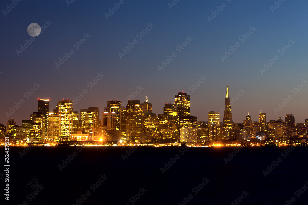 美国加利福尼亚州旧金山夜间天际线