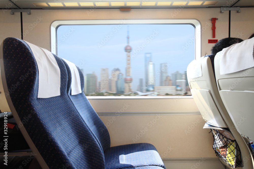 列车内部，在中国被命名为CRH
