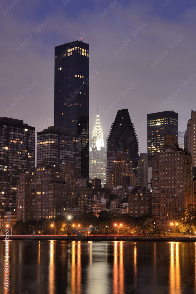 纽约曼哈顿中城的垂直天际线