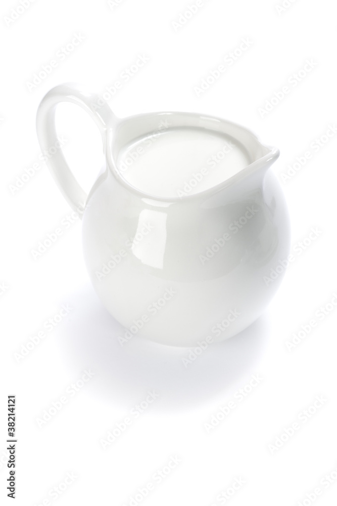 白色牛奶陶瓷壶