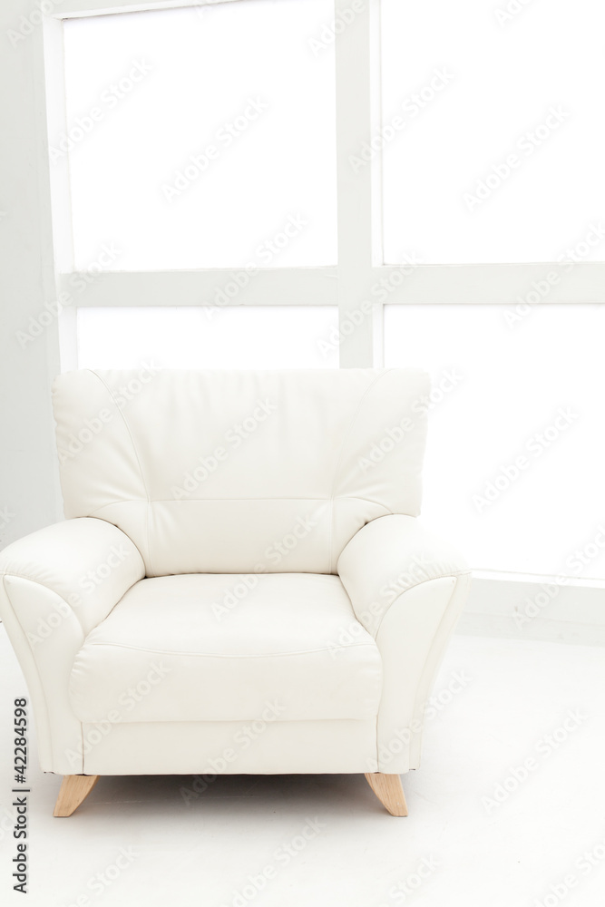 客厅的白色沙发