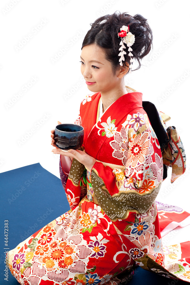 日本和服女人喝日本茶