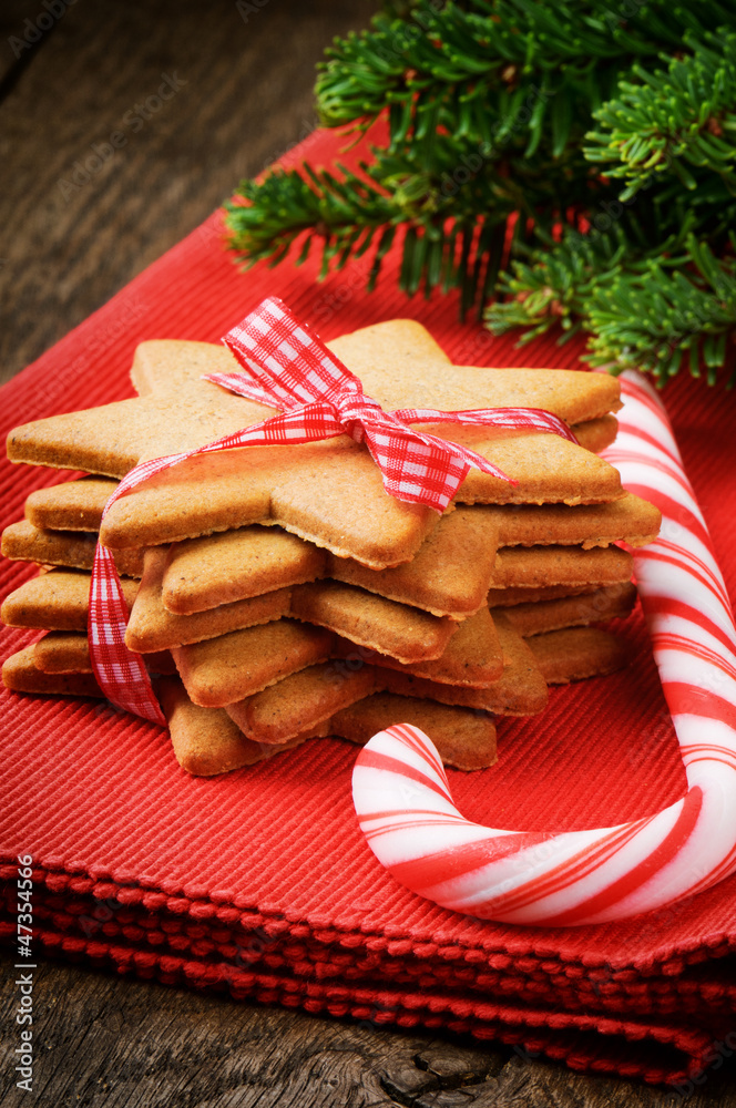 圣诞姜饼饼干和甘蔗糖