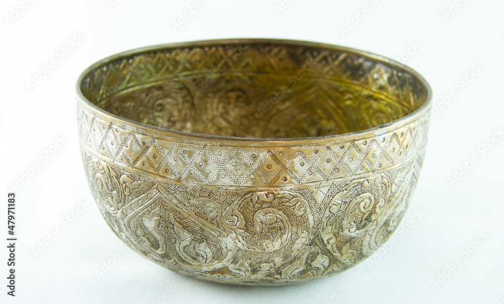 古老的古董古董黄铜碗
