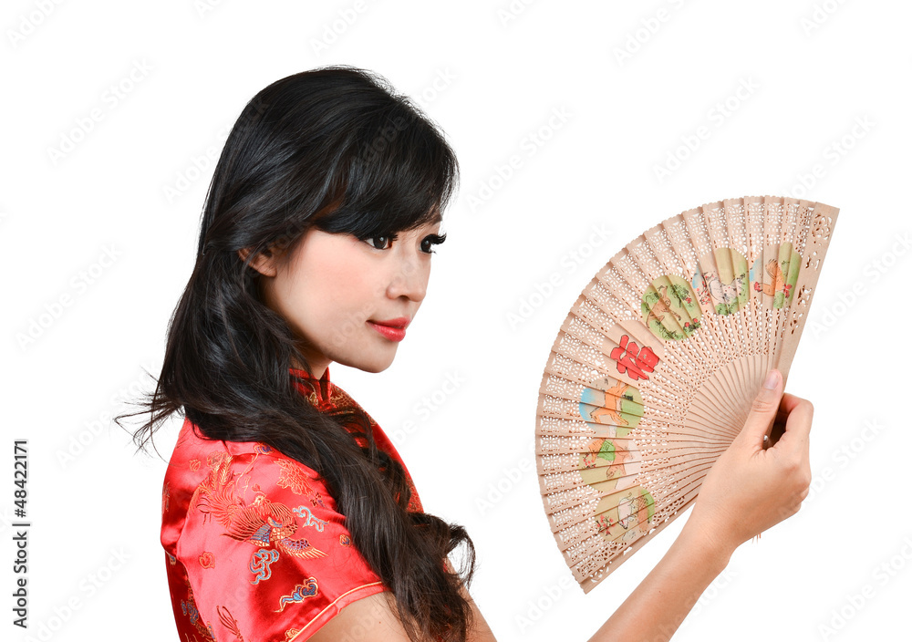 穿中国传统服饰的漂亮女人