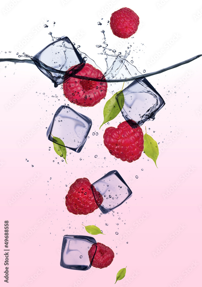 带冰块的树莓