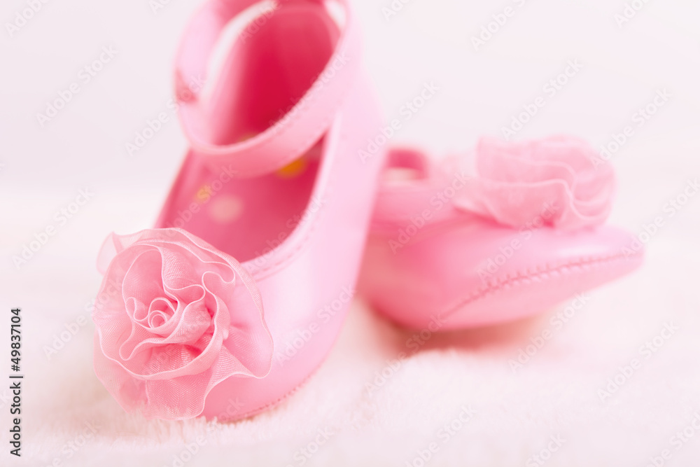 新生儿玫瑰色婴儿短靴