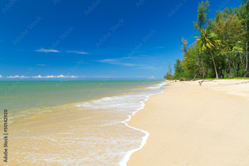 泰国Koh Kho Khao岛的热带海滩