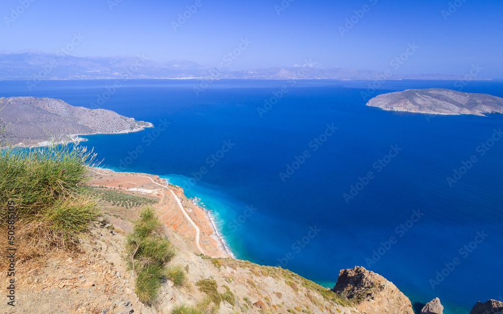 希腊克里特岛蓝色泻湖的海湾景观