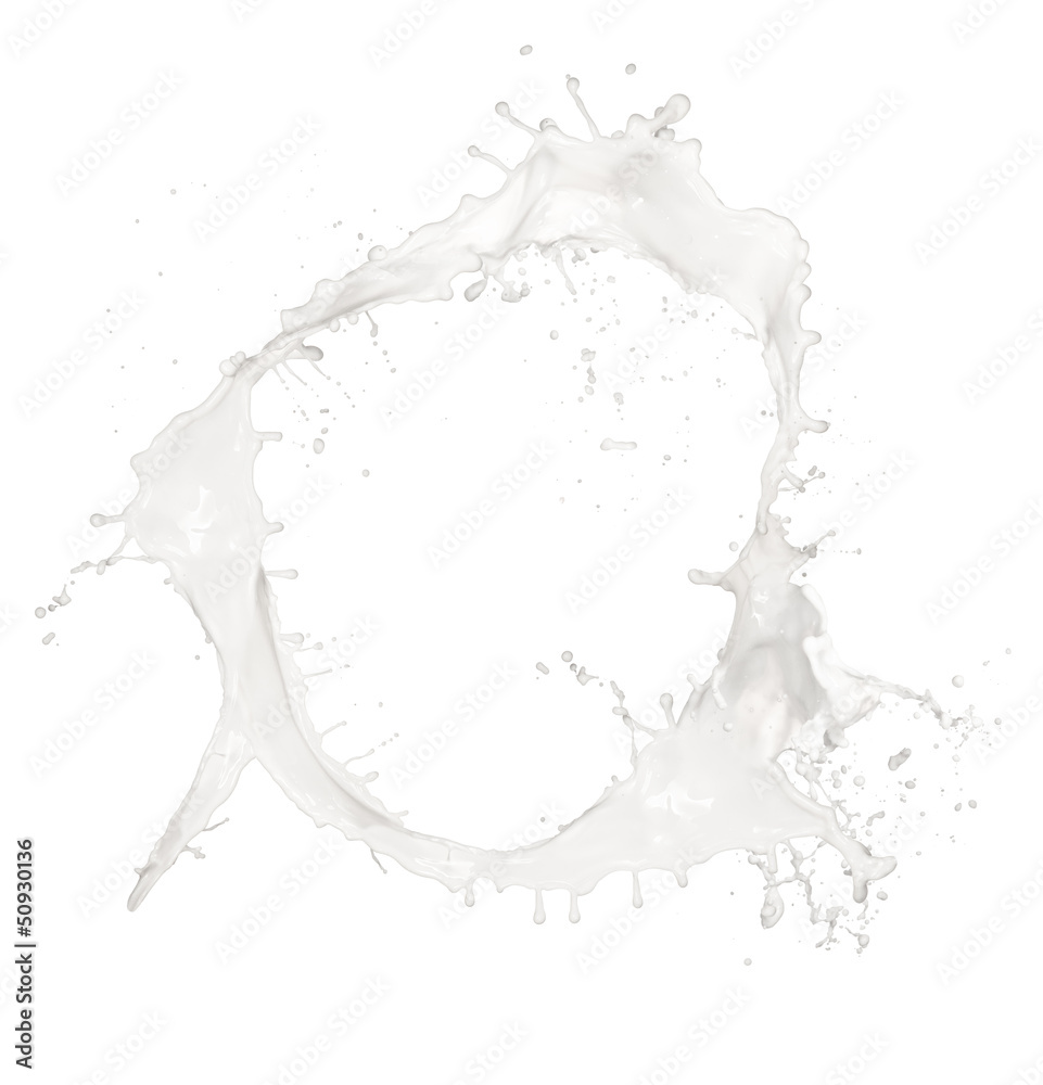 牛奶飞溅的圆圈，隔离在白色背景上