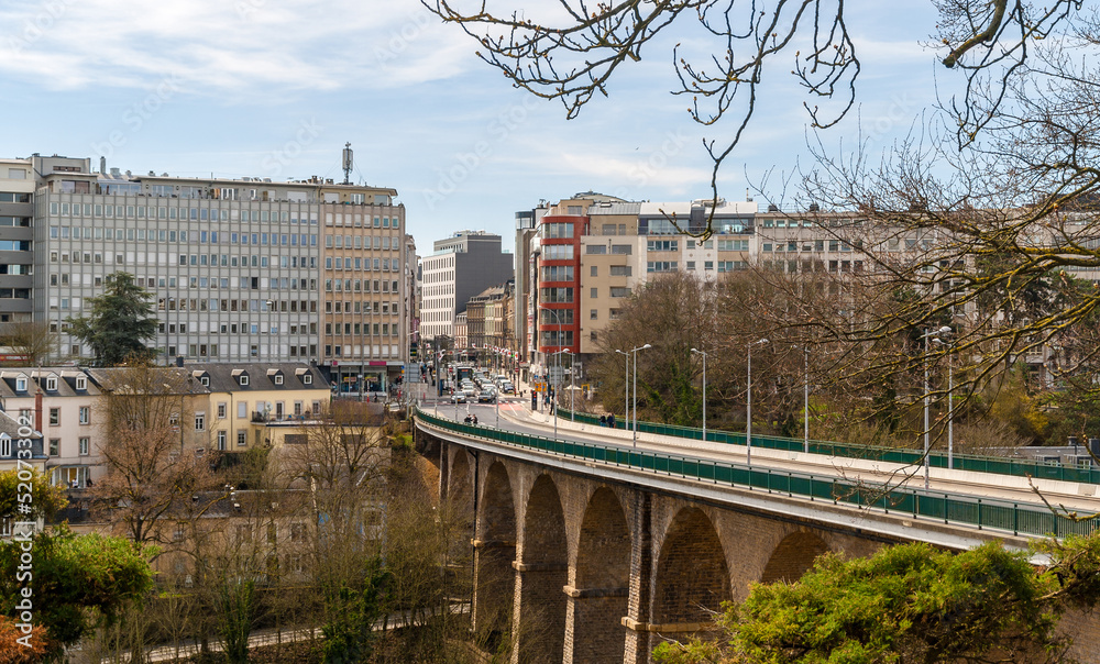 卢森堡市Passerelle高架桥景观