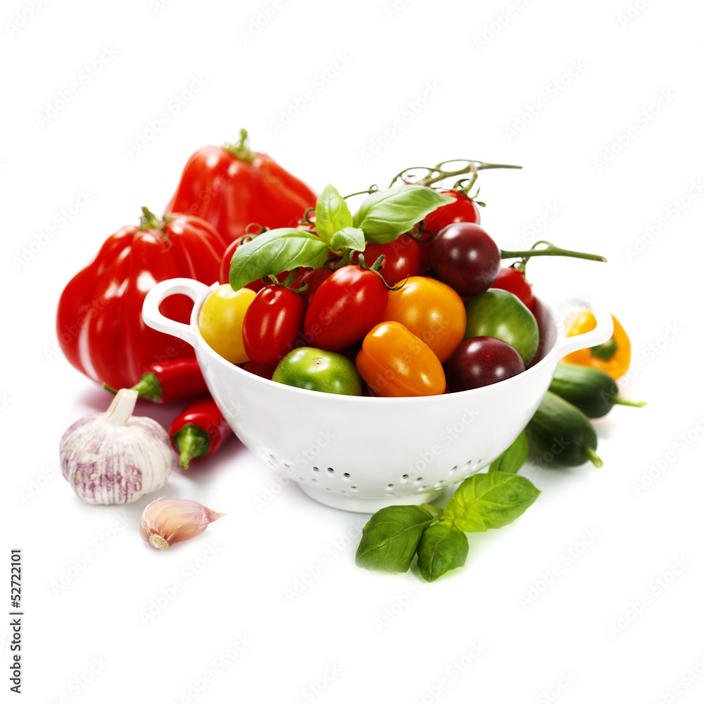 漏勺什锦西红柿和蔬菜