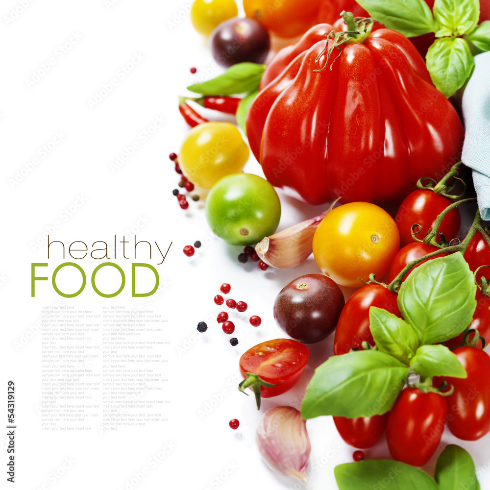 新鲜番茄和香草-健康饮食理念