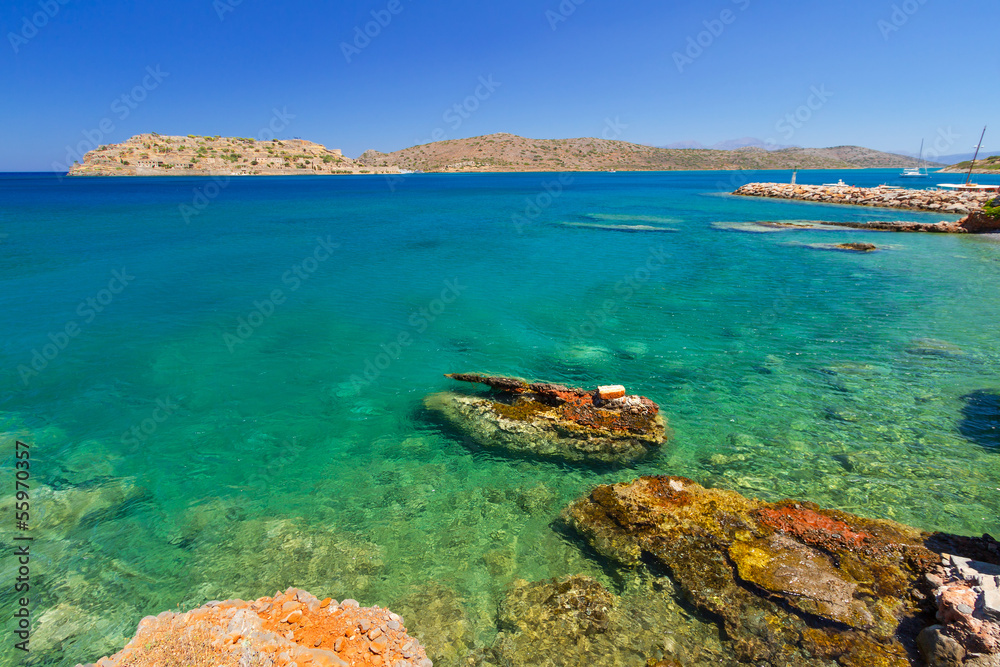 希腊克里特岛米拉贝洛湾的Turquise水域