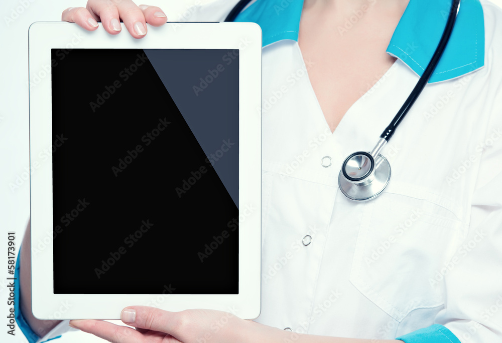 医生手中的空白电脑平板电脑