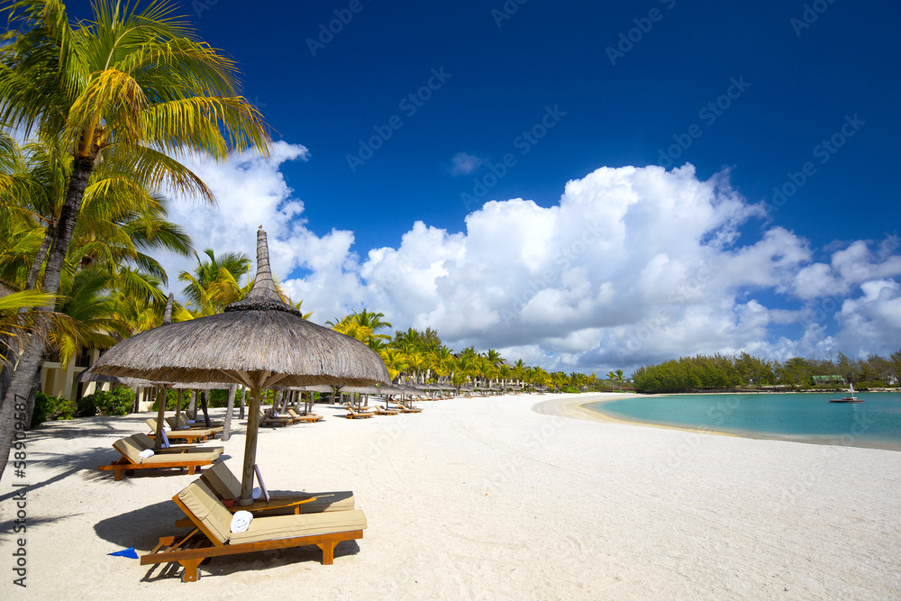 毛里求斯岛白沙热带海滩