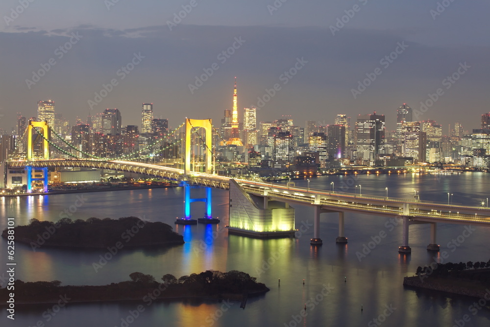 拥有彩虹桥和东京塔的东京城