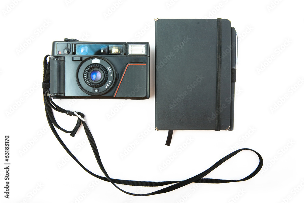 复古胶卷相机和记事本