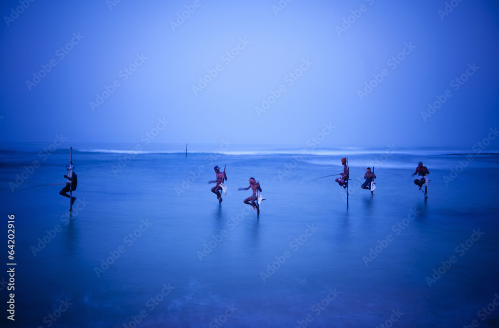 斯里兰卡的传统高跷渔民
