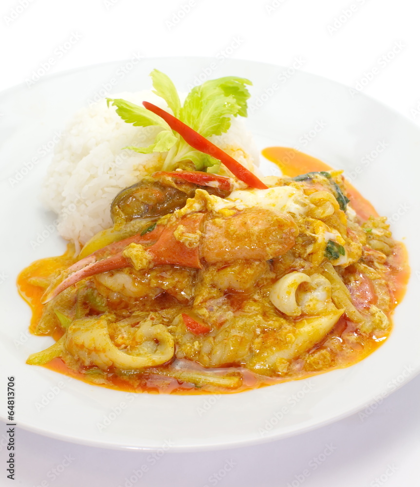 stir - fried crab with curry powder and white rice