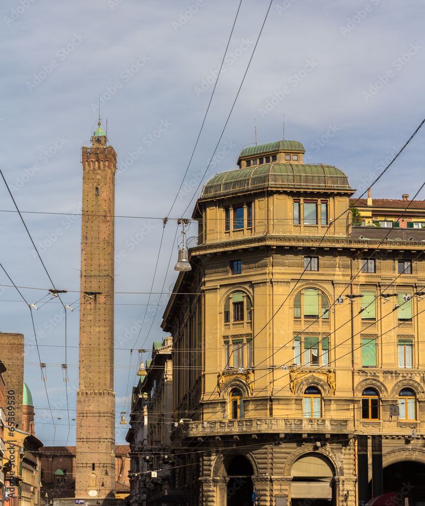 Tour Asinelli and Ronzani Palace in Bologna, Italy