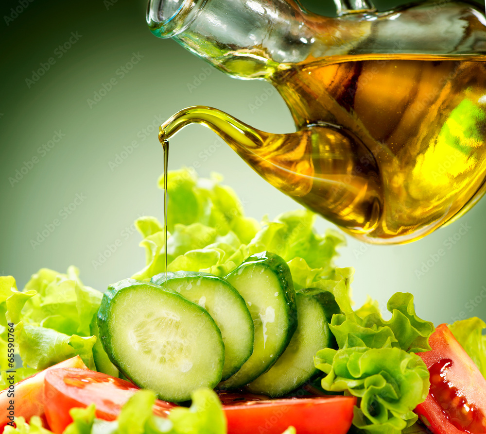 橄榄油调味健康蔬菜沙拉
