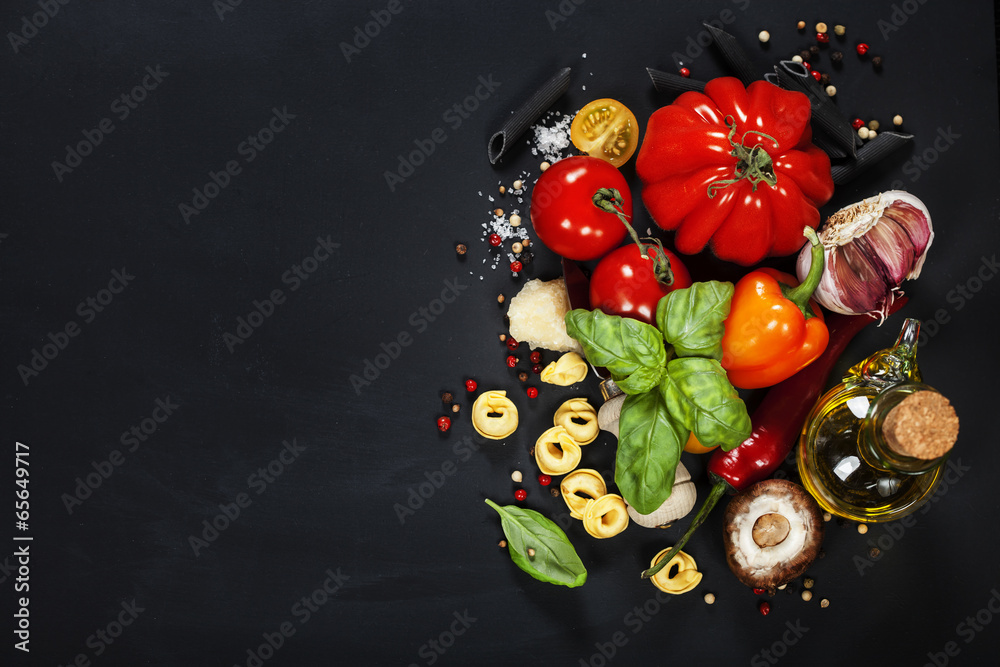 意大利食材-意大利面、蔬菜、香料、奶酪