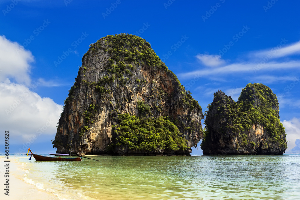 Phranang海滩蓝天快乐岛