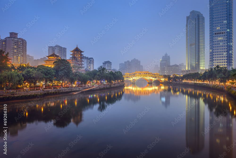 晋江河畔的中国成都