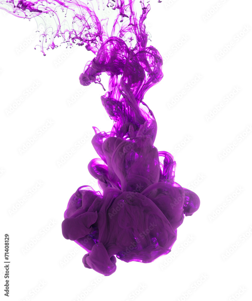 白色背景上隔离的紫色墨水