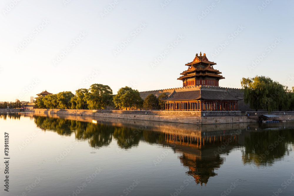 中国北京故宫护城河和望塔