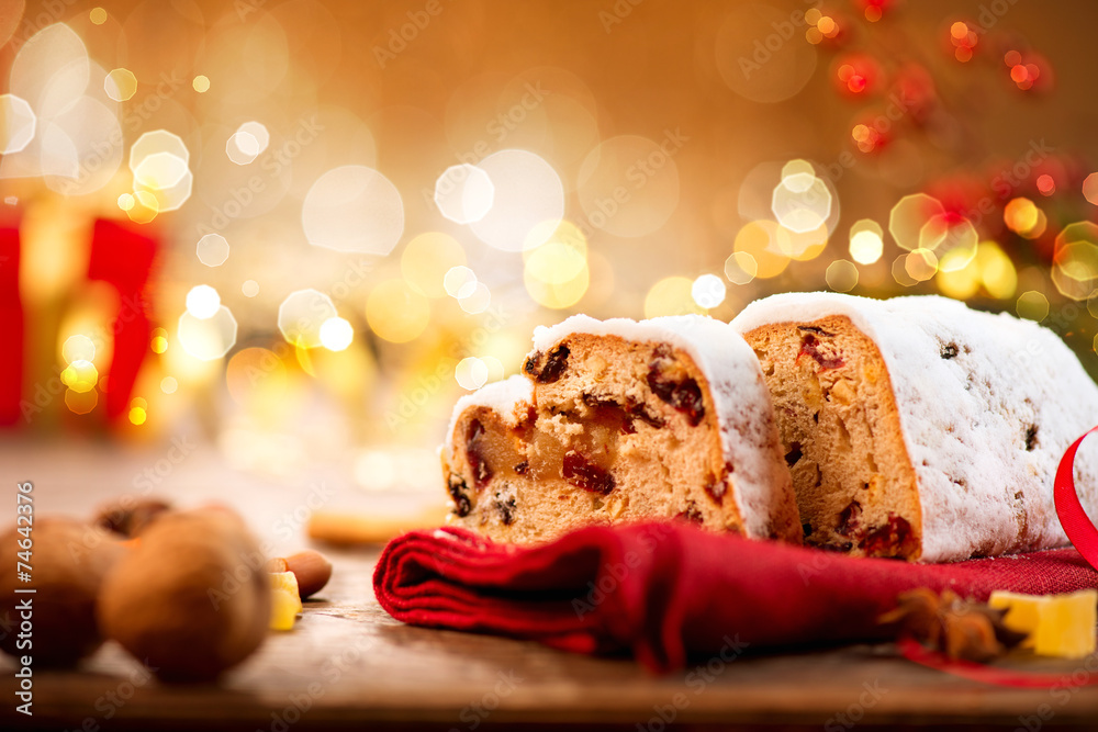 圣诞被盗。传统糖霜甜果面包