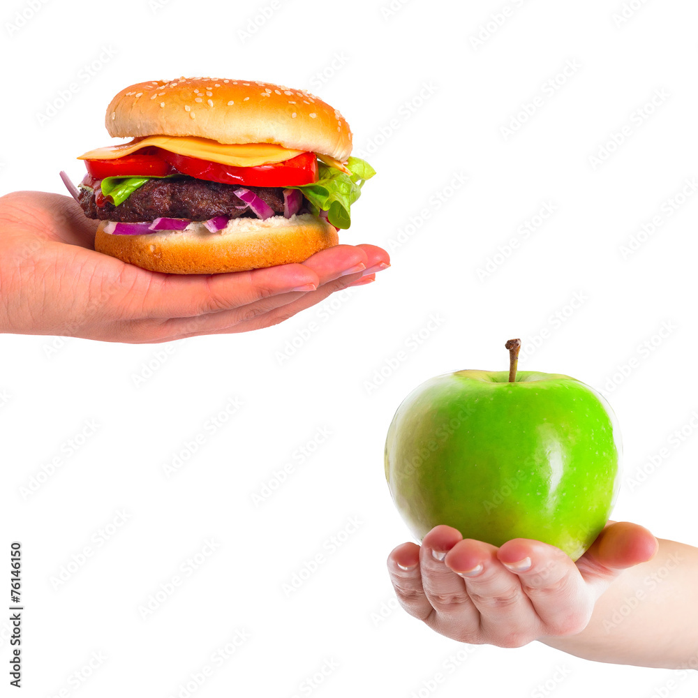 健康苹果和不健康汉堡之间的选择