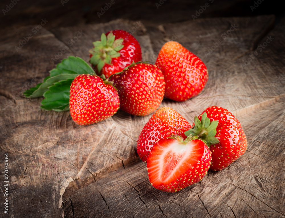 草莓。浆果群
