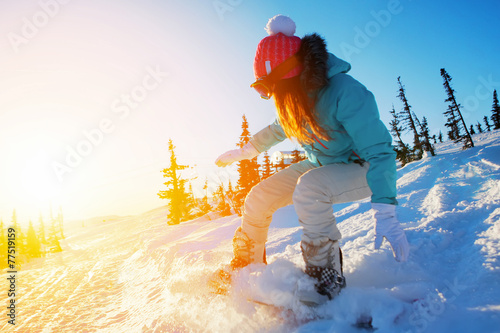 female snowboarder