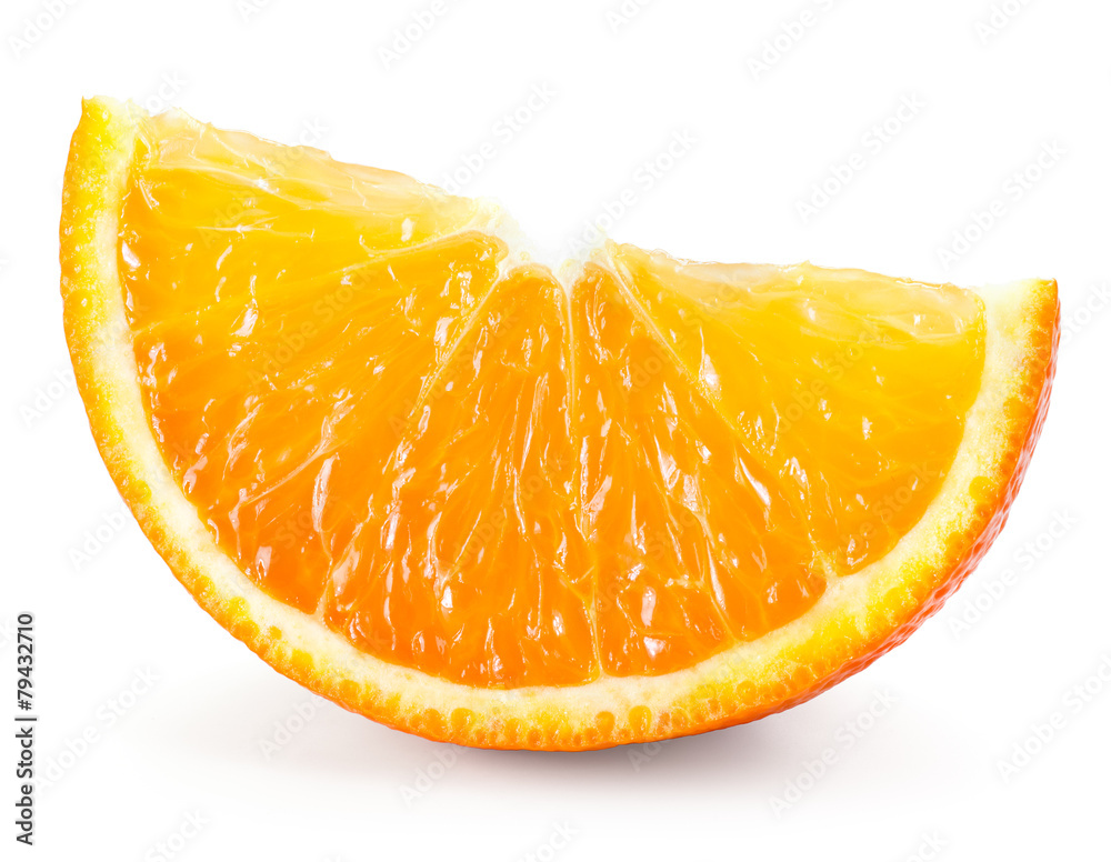 橙色水果。白色切片