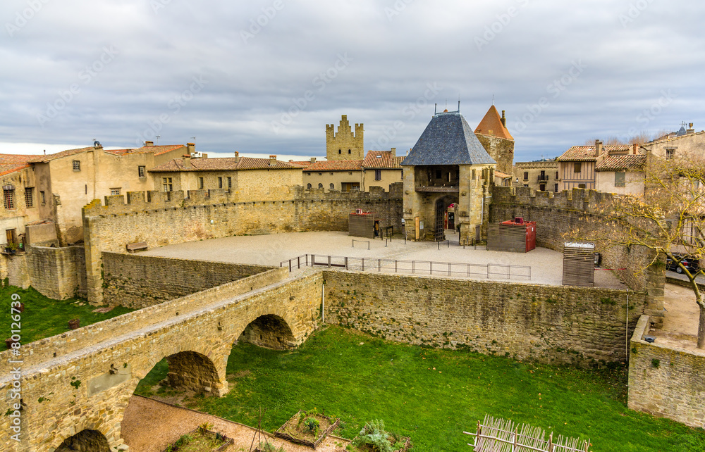 法国中世纪城堡卡尔卡松城入口