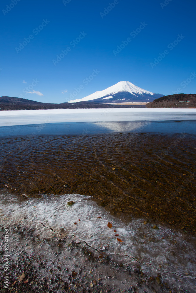 Mountain Fuji with snow at Lake Yamanakako in winter season.