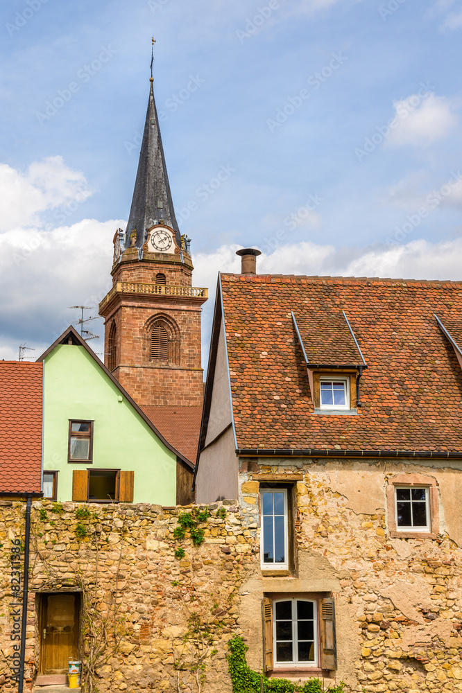 Bergheim村，带防御墙和钟楼-法国阿尔萨斯