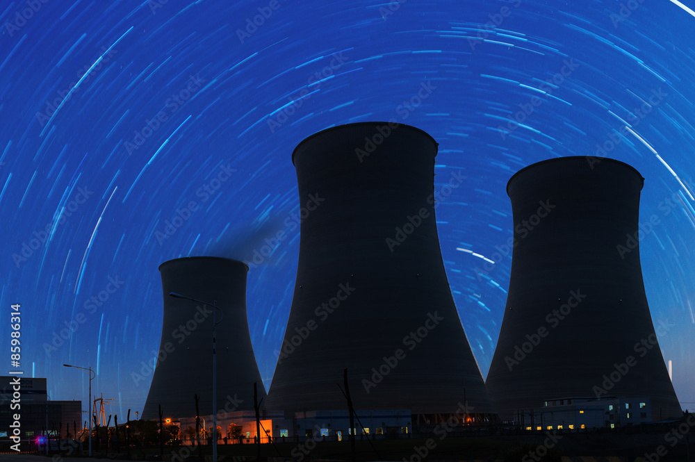 原子能发电厂冷却塔顶部