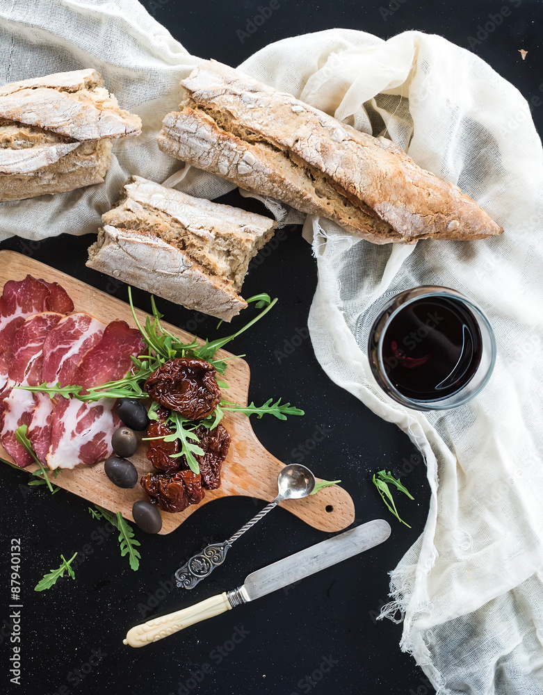 葡萄酒开胃菜套装：复古餐具，法式法棍面包碎